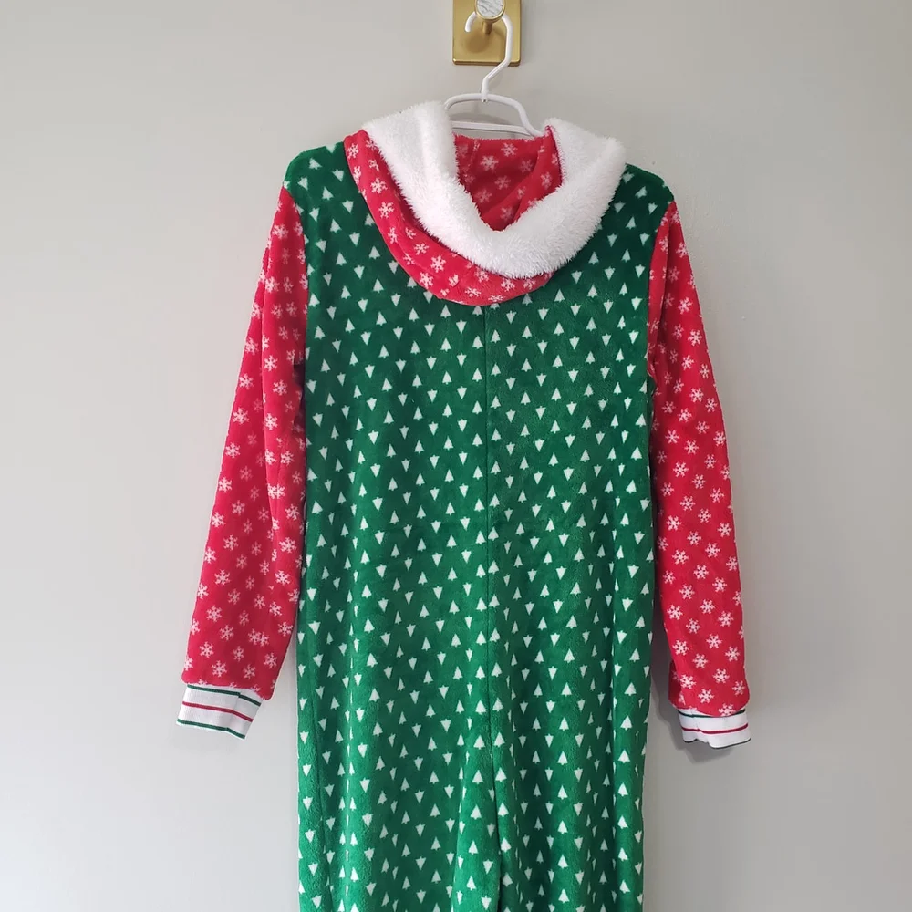 Secret Treasures Women Medium Pajamas One Piece Christmas Holiday Cozy Red Green